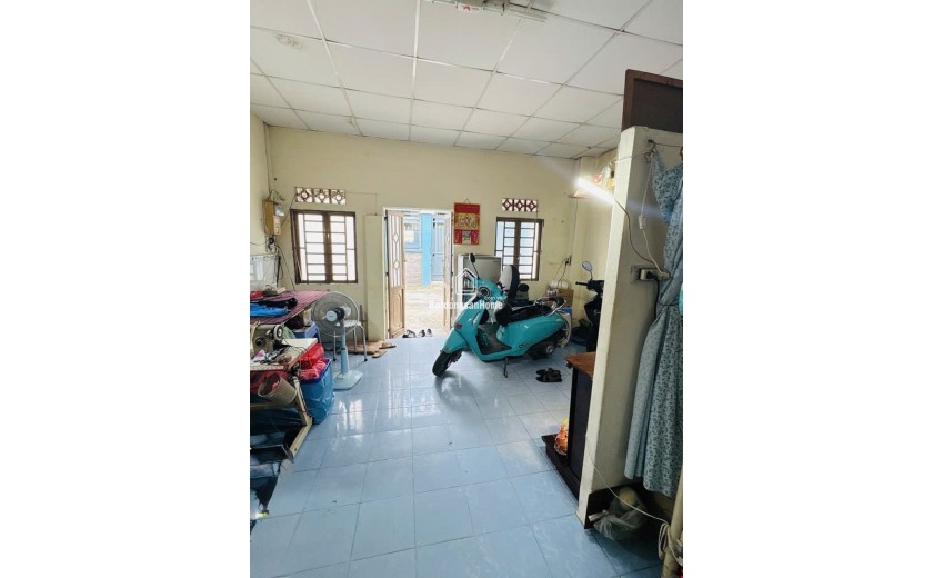 D1673 ⚡️ sát chợ Bà Chiểu, SHR, Vuông, HXH, 4.6x10m, 4.x tỷ